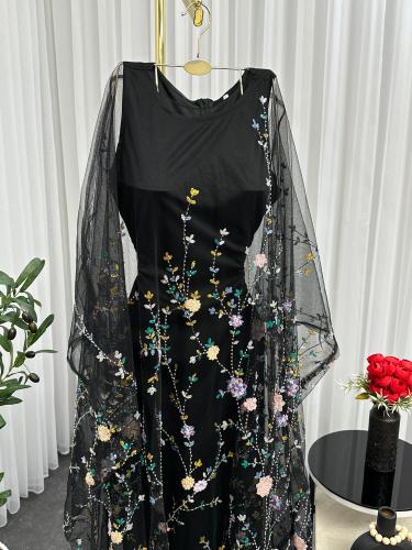 جلابيه فخمه مميزه لون اسود