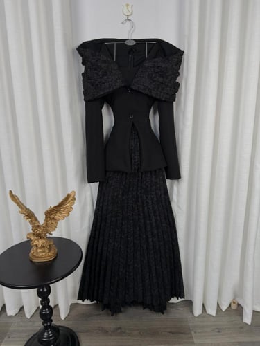 فستان اسود كسرات