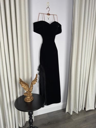 فستان ناعم مميز لون اسود