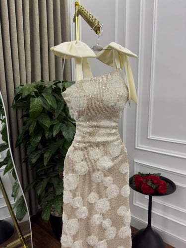 فستان راقي مميز لون سكري