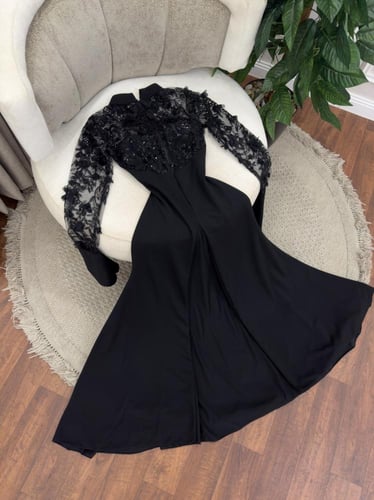 فستان سهره على ورود لون اسود