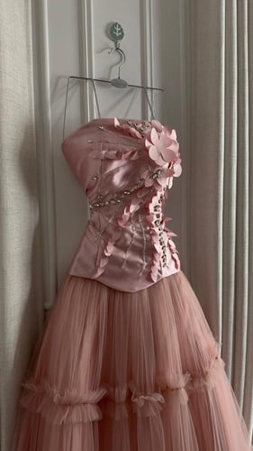 فستان سهره لون وردي فاتح
