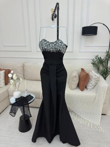 فستان مميز لون اسود