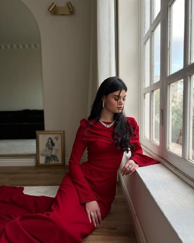 فستان سهرة ناعم لون احمر