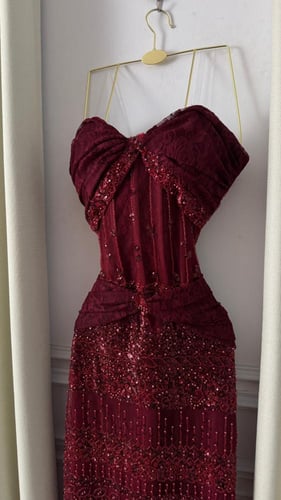 فستان عودي مميز