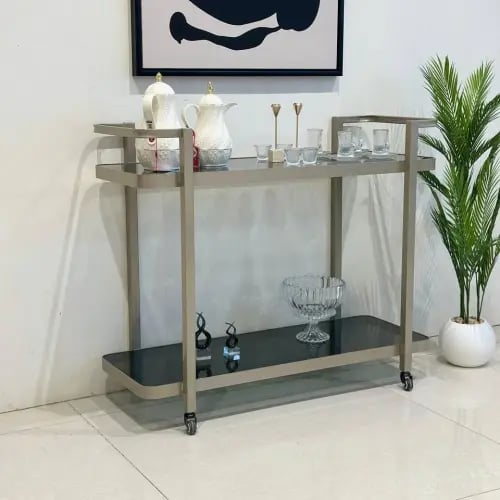 عربية تقديم شمباني بزجاج أسود