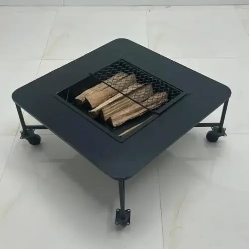 منقل حديد مربع اسود ارضي