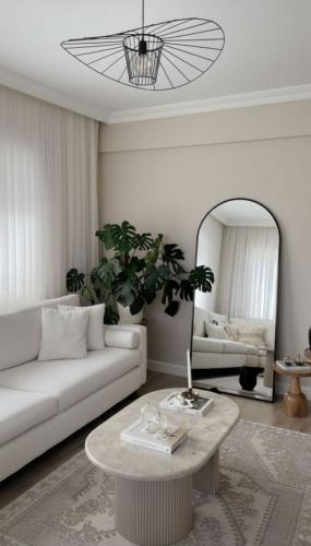 مرايا الهبة اطار اسود حديد