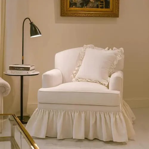 كنبة المشاهير شانيل -بمادة جديده