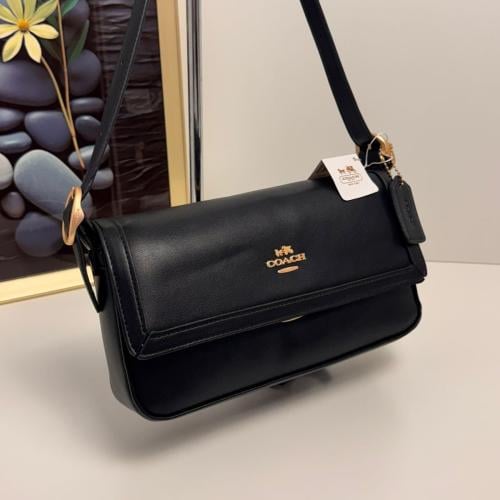 حقائب COACH كتف نسائية راقية