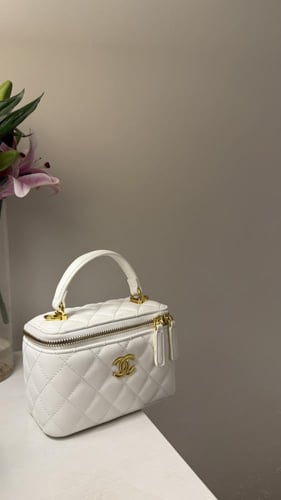 شانيل - فانيتي