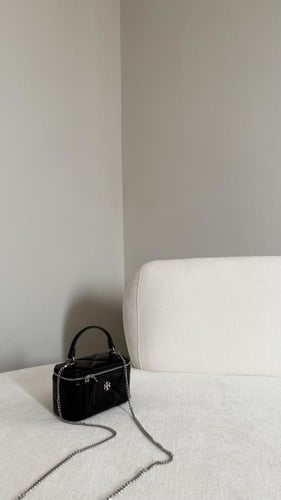 توري بورش - فانيتي اسود فضي