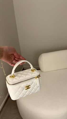 شانيل - فانيتي