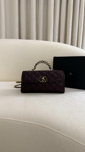 شانيل - عنابي