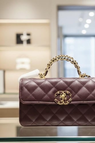 شانيل - عنابي