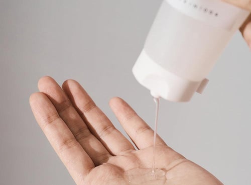 SKIN1004 Madagascar Centella Tone Brightening Clea...