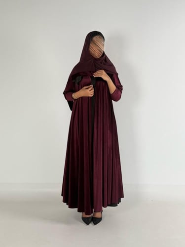 عبايه دبل كلوش بقماش مخمل ايطالي بكم ماسك لون عناب...
