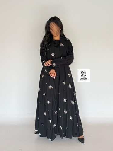 عبايه جوهره دبل كلوش بقماش لنن بحريني مطرز كامل