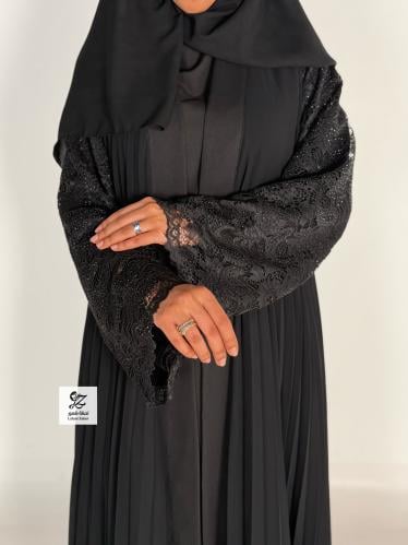 عبايه دبل كلوش مكسره بتدخيل كم دانتل مع كرستال