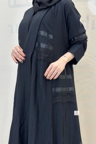 عبايه عروب تربل كلوش بقماش لنن بتدخيلات دانتيل فخم...