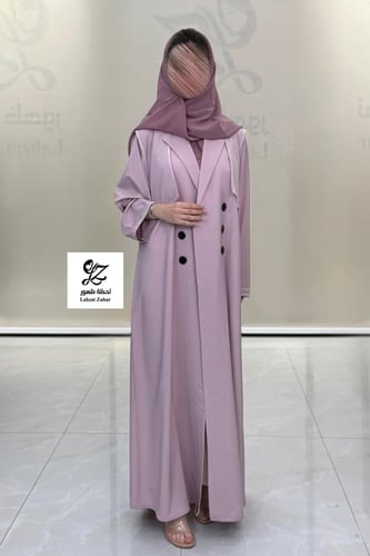 بليزر سفر بقماش كريب اوكراني بتدخيلات تطريز ناعم ل...