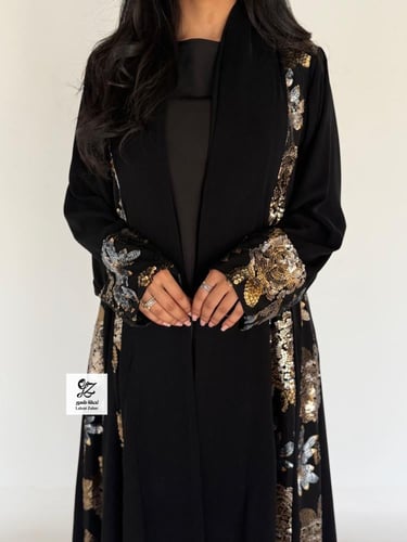 عبايه ليلا بقماش ملكي تدخيل ترتر