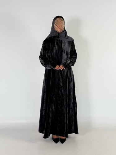 عبايه شوق كلوش بقماش مخمل مكسر خفيف بفتحه اصبع