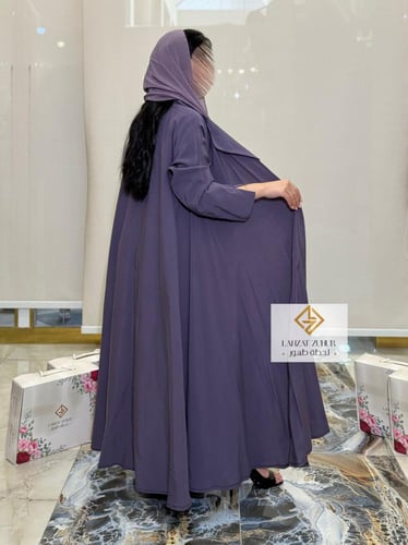 دبل كلوش حرير ياباني بقصه بليزر ب الون الموف