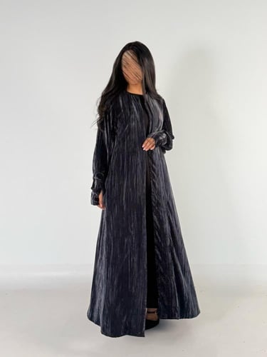 عبايه شوق كلوش بقماش مخمل مكسر خفيف بفتحه اصبع