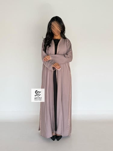 عبايه حور نص كلوش بقماش حرير ياباني بتدخيل تطريز ن...