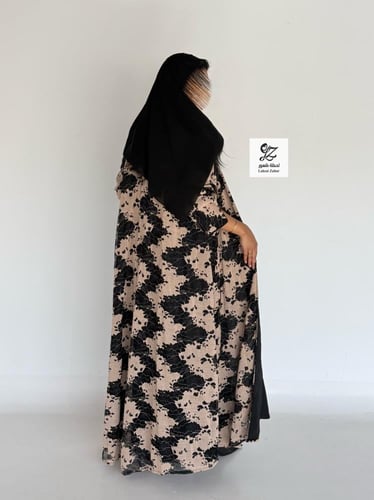 عبايه غيم كلوش بقماش دانتيل مشجر روسي