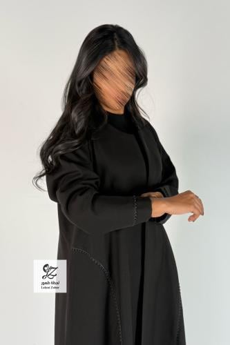 عبايه ناعمه بقماش كريب الابداع مع كلفه ناعمه