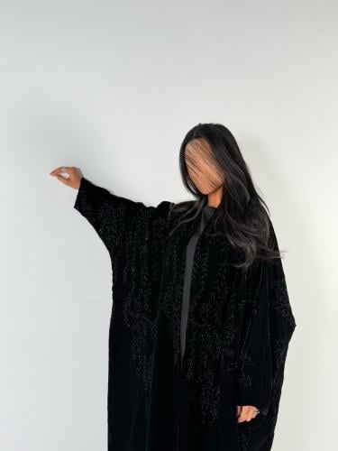 عبايه جيلان نص بشت فراشه بقماش مخمل كوري بتدخيل تط...