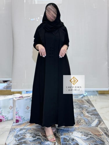طقم عبايه بليزر مع فستان لون اسود