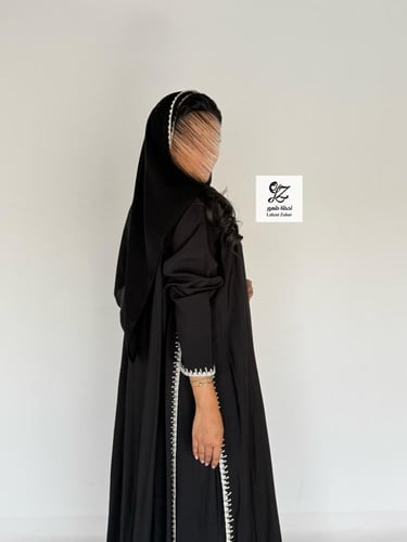 عبايه حور نص كلوش بقماش حرير ياباني بتدخيل تطريز ن...