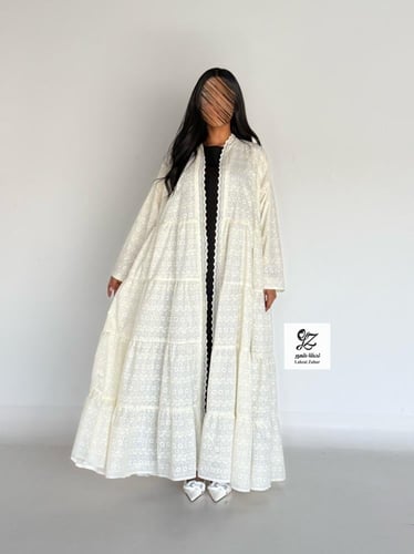 عبايه ركاما طبقات نص كلوش مبطن ربيانه ابيض