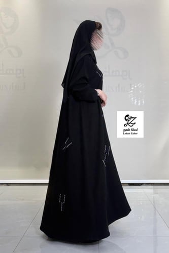 عبايه ليلا بقماش كريب الإبداع بتدخيل شك ناعم