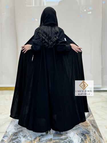 عبايه سحر نص كلوش بنتكس كامل لون اسود