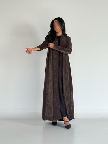 عبايه كلوش بقماش مخمل تركي لون بني