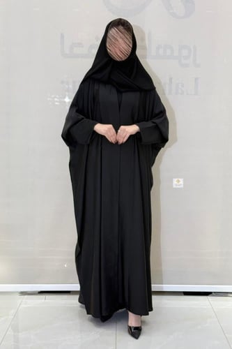 عبايه نص بشت فراشه بقماش حرير صيفي لون اسود