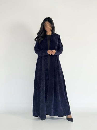 عبايه كلوش بقماش مخمل تركي كحلي