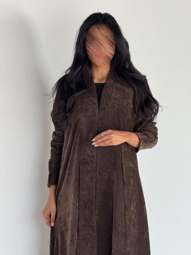 عبايه كلوش بقماش مخمل تركي لون بني