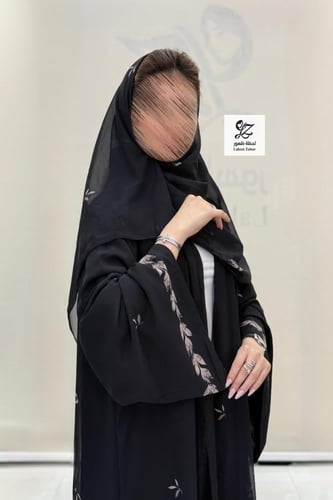 عبايه كلوش بقماش شيفون مشجر مع الطرحه