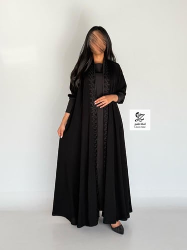 عبايه سهد دبل كلوش بقماش ملكي بتدخيل تطريز ناعم