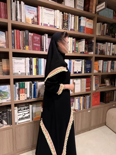 عبايه ضي بقصه A قماش اندنوسي