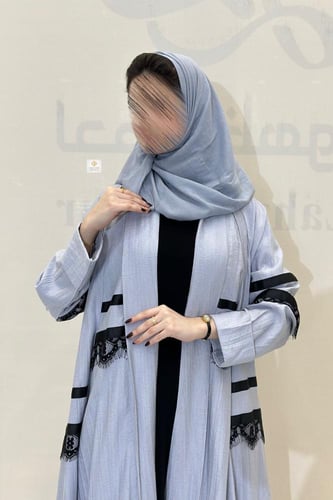 عبايه عروب تربل كلوش بقماش لنن بتدخيلات دانتيل فخم