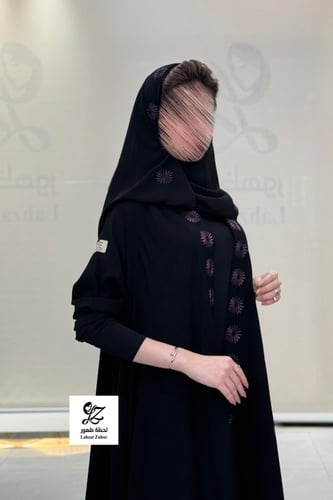 عبايه كوين دبل كلوش بقماش ملكي اسود بتدخيل تطريز م...