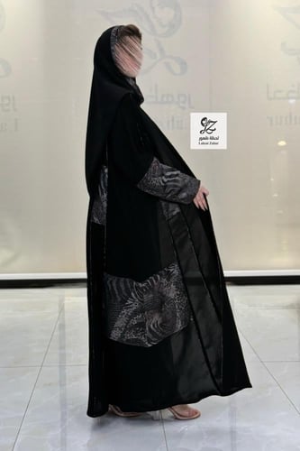 عبايه ميعاد بقصه A lionبتدخيل لنن هندي مشجر