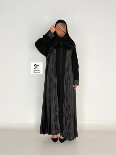 عبايه دبل كلوش بقماش جاكار كسرات ثري دي