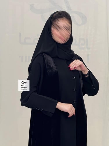 عبايه غدير بقماش إندونيسي بتدخيل مخمل كوري